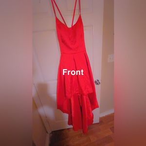 Im selling cheap dresses for anyone that need them